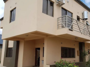 Executive 3 Bedrooms Fully Furnished Apartment Close to Amenities