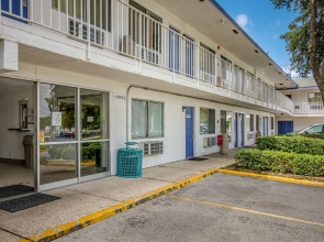 Motel 6 Conroe, TX
