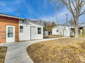 < 1 Mi to Cheyenne Frontier Days! Cozy Family Home