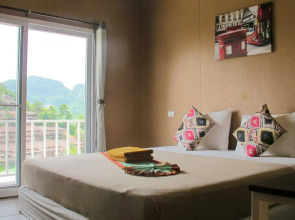 Phi Phi Uphill Cottage