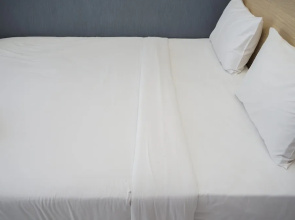 Comfortable And Simply Studio At Sky House Bsd Apartment