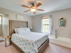 Waterfront Pass Christian Oasis ~ 2 Mi to Beach!