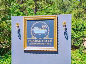 The Fainting Couch Boutique Hotel