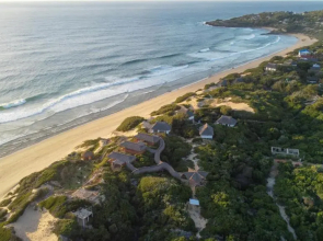 Bela Flor Beach Front Apartments