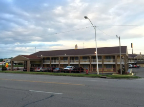 Super 8 Junction City