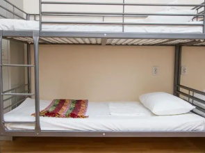 Hostel Positive