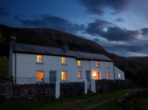 Luxurious Holiday Home in Crickhowell Garden
