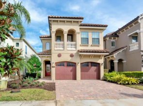 Ultimate 5 Bed 5 Ba Villa with Game Room, Pool & Spa - Ihr4021