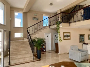 The Prince Inn Hotel & Villas