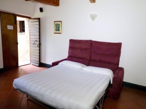 Apartment With one Bedroom in Villa, With Shared Pool, Furnished Garden and Wifi