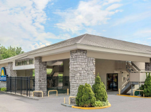Days Inn by Wyndham Columbus Fairgrounds