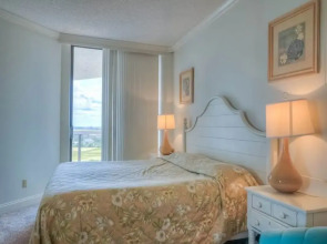 Surfside Resort 01111