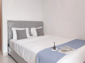 Minimalist And Homey Studio Apartment At B Residence