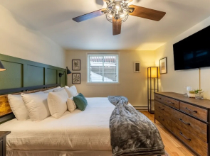 Creekside Condos #A7 by Summit County Mountain Retreats