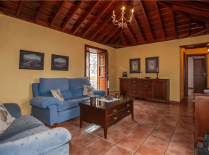 Casa Rural con Piscina Compartida en Mazo