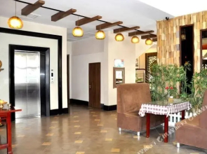 Gaizhou Hongxiang Business Hotel (Gaizhou Railway Station)