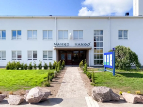 Upea studioasunto historiallisella Hangon Asemalla