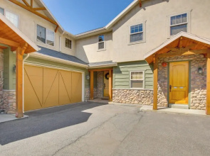 Eden Townhome w/ Mtn View + Shuttle to Powder Mtn!