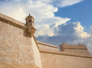 Fort St Angelo Mansions, Harbour Views Apartment