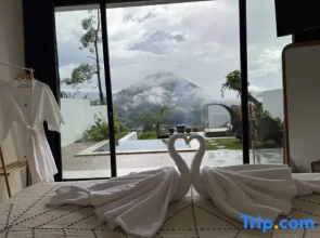 Pinggan Everest Bali