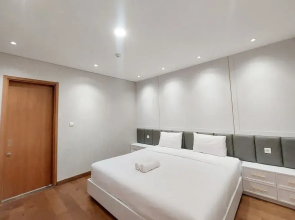 Brand New and Nice 2BR Apartment at The Reiz Condominium Medan By Travelio.