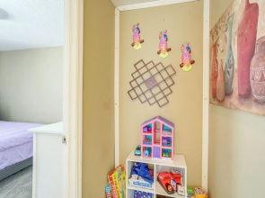 5 Mi to Beach: Family-friendly Home in Clearwater!