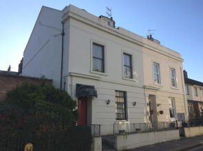 Lockyer House BB