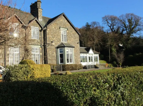 Lyzzick Hall Hotel