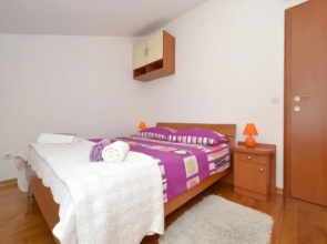 Bright Kaštela Apartment With Balcony and Private Parking