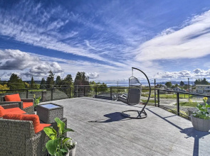 'ruston Retreat' - Mod Home w/ Rooftop Deck!
