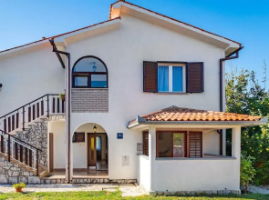 Beautiful Home in Kapelica With Wifi and 2 Bedrooms