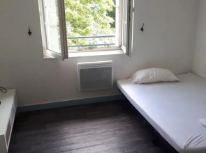 Quimper : studio de 27m2 avec petite chambre a 5 min a pied du centre ville