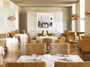 Le Meridien Ra Beach Hotel & Spa