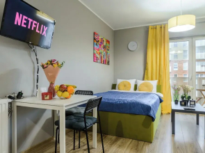 Lumina modern studio with balcony