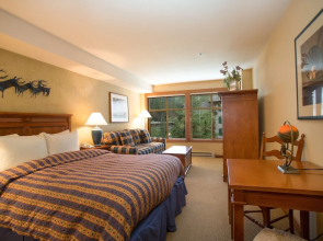 3309b - Queen Standard Powderhorn Lodge 1 Bedroom Hotel Room by RedAwning