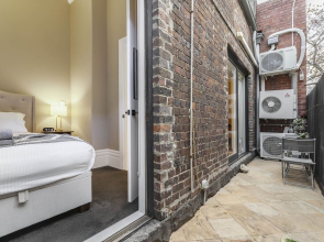 BOUTIQUE STAYS - Rosslyn