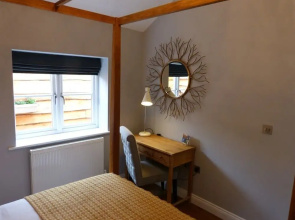 Littleton Lodge
