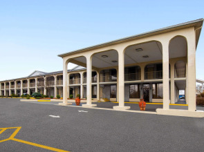 Days Inn by Wyndham Columbia Kentucky