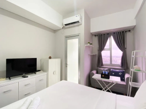 Homey And Warm Studio Transpark Juanda Bekasi Timur Apartment