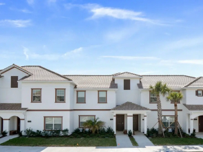 4810 Storey Lake Resort  43678 / 44301