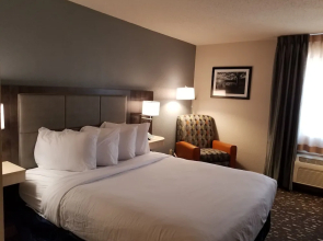Holiday Inn Express Auburn Touring Drive
