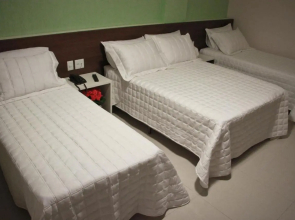 Hotel Saron