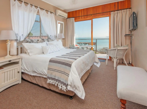 18 on Kloof Bed and Breakfast