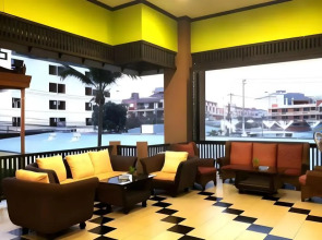 Phuphaya Resort Pattaya