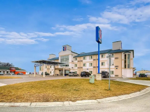 Motel 6 Claresholm Ab