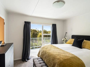 Emily's Beach House - Kaiteriteri Holiday Home