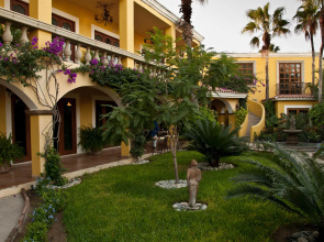 El Encanto Inn