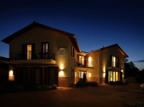 Hullám Villa