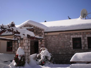 Arhontopetra Suites & Spa