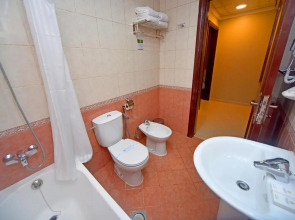 Отель Emirates Stars Hotel Apartments Sharjah